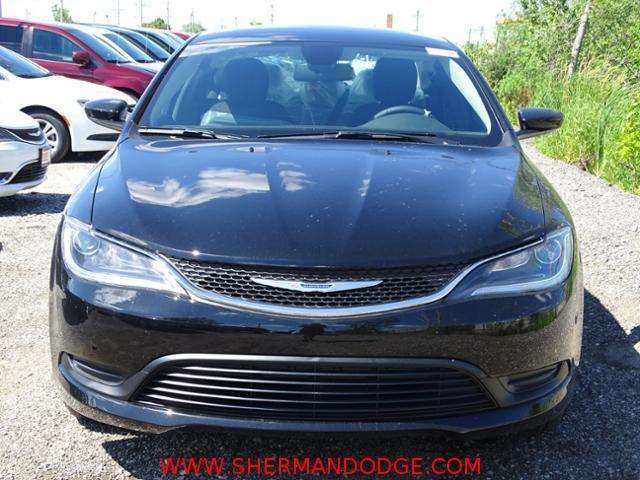 2017 Chrysler 200 LX 4dr Sedan